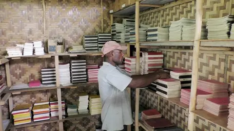 31 Rodney inside the Bookstore